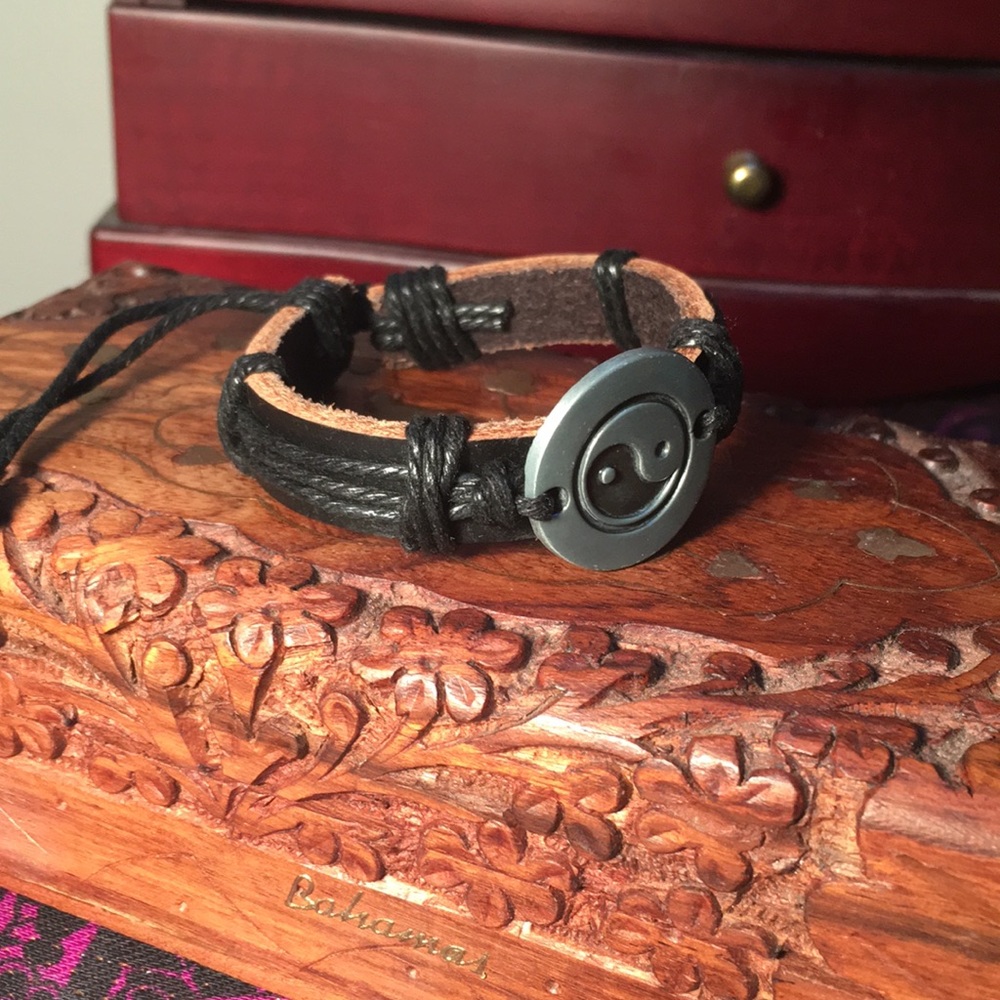 Two Leather Bracelets - Picture 5 of 5